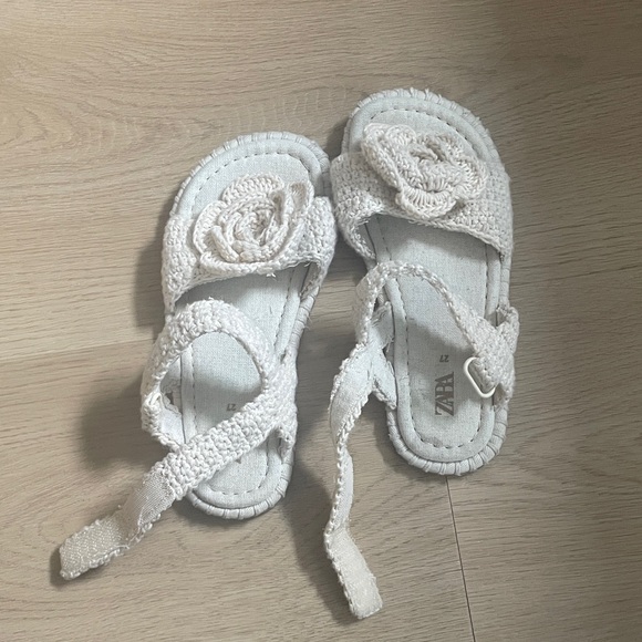 Zara Other - Zara Kids Cream Crochet Flower Sandals
